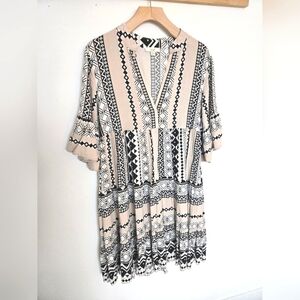 Easel Los Angeles cream and black geometric, tiered dress | size small